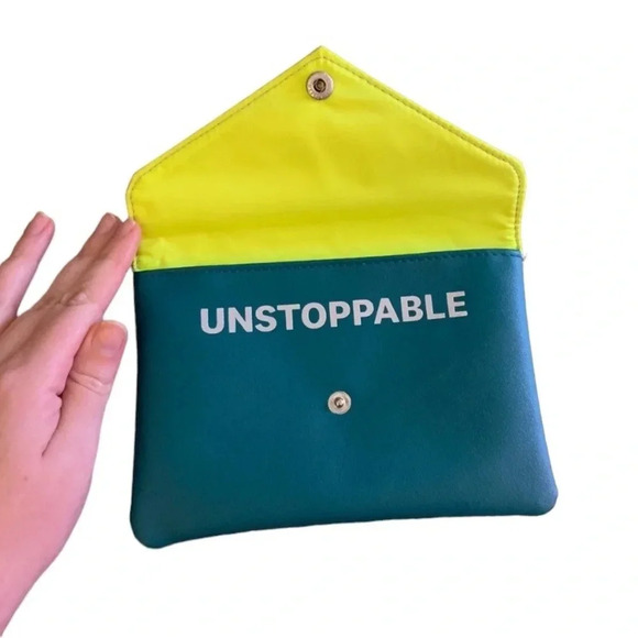 Ipsy bag - Picture 2 of 4